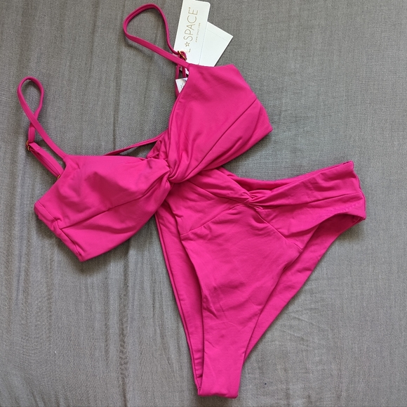 L*Space Ringo Nancy Lee Bikini Set Bougainvillea - Picture 1 of 9